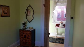 2 sovrum, strykjÀrn/strykbrÀda, wi-fi och sÀngklÀder