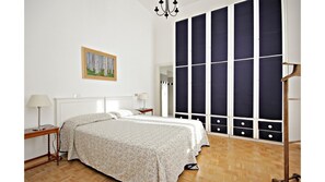 2 bedrooms, iron/ironing board, travel cot, WiFi