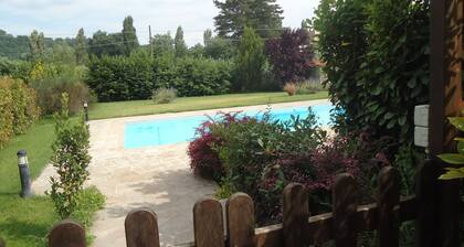 Villa asunto uima-allas