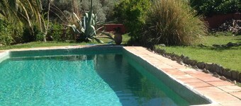 Stunning private garden + pool, spacious villa set around beautiful sun terrace