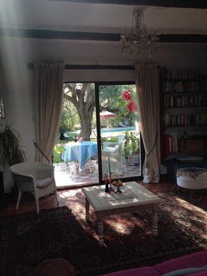 Interior - Stunning private garden + pool, spacious villa set around beautiful sun terrace (Órgiva)