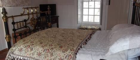 3 chambres, fer et planche Ă repasser, Wi-Fi, draps fournis