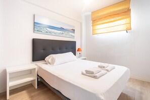 2 bedrooms, iron/ironing board, free WiFi, bed sheets - Donna II 7-32 (Benidorm)