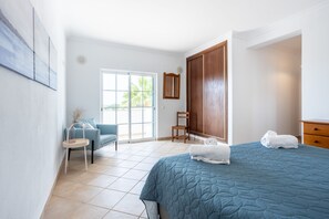 6 bedrooms, free WiFi, bed sheets