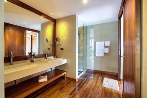 Bathroom sink - Grand Vista (Koh Samui)