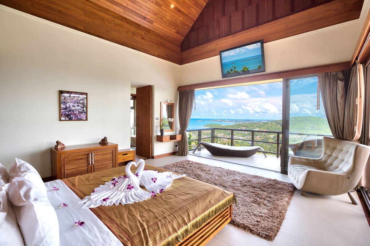 5 bedrooms, in-room safe, individually decorated, individually furnished