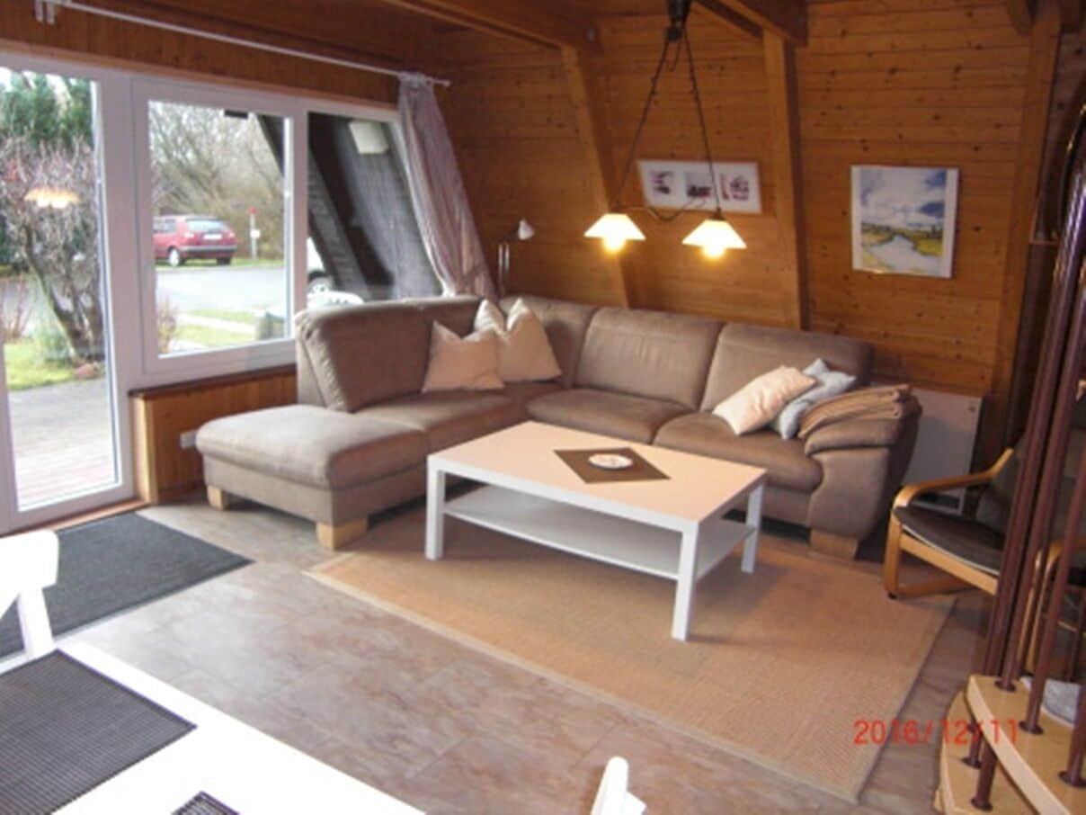 Fernseher, Kamin, Stereoanlage