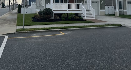 Spacious House Private Pool Ocean View 2 Decks 4 King Bed close to Ocean