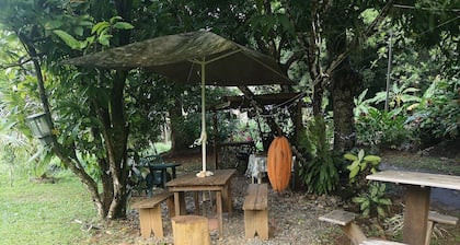 Ô Fil de l'Eau: Ô Ti Ka / Between mountain and river / Wifi, air conditioning: 2 to 4 people