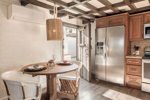 Fridge, microwave, oven, stovetop - 1948 Historic Double Casita Estate 2b/2b with Private Pool & Spa . Lic#110479 (La Quinta)