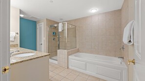 Badewanne, Whirlpool, Haartrockner, Handtücher