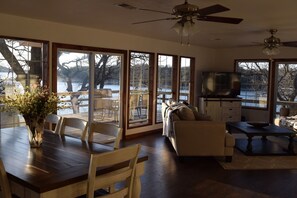 Smart TV, fireplace, DVD player, books