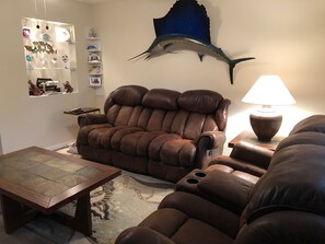 TV - Exceptional, quiet, cozy!  Dock for your boat to fish the gulf!! (Panama City Beach)