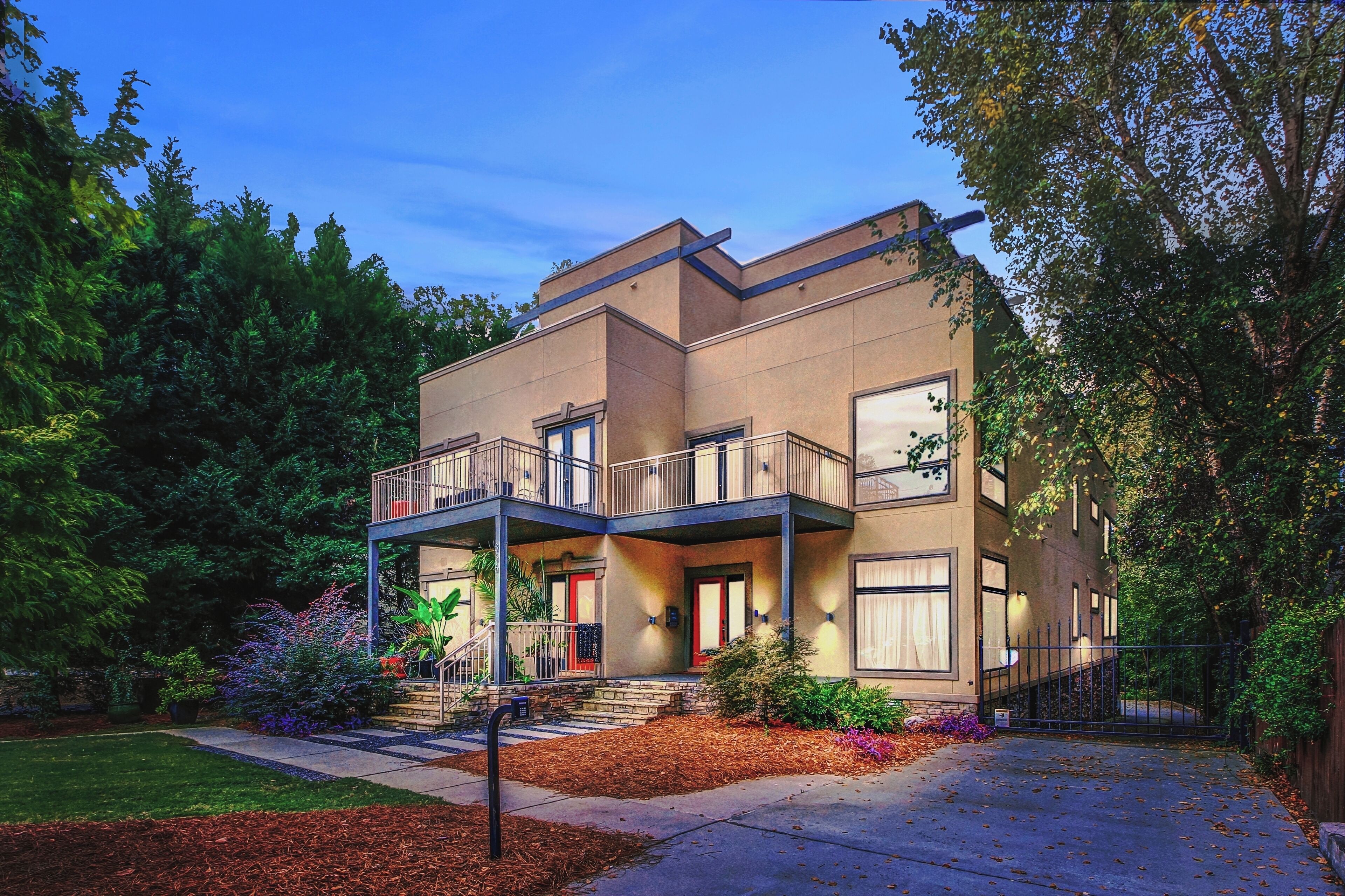Modern Ponce City Market Home Next to Piedmont Park & the Beltline