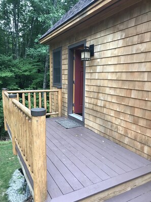 Exterior detail - FREE Stay 3 nights - get 4th night 1/2 price. Stay 4 nights - get 5th night free (Bridgton)
