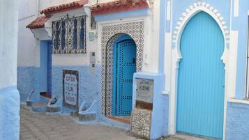 Pintu masuk hartanah