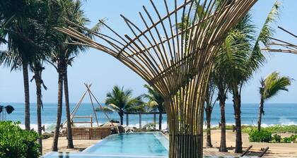 Luxury Oceanfront Condo at Surf Break, prvt. plunge pool, breathtaking  sunsets