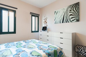 2 多间卧室、熨斗/熨衣板、免费 WiFi、床单