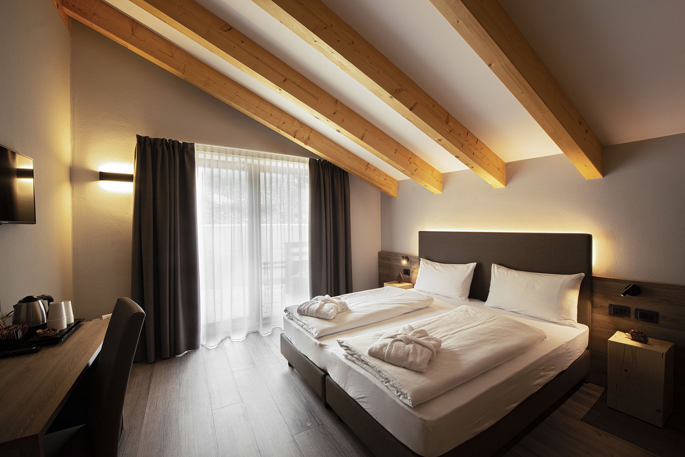 double or twin room | premium bedding, minibar, in-room safe, desk