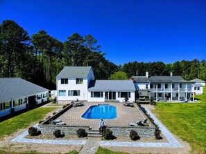 Exterior - Bay Tree Manor (Seaford)