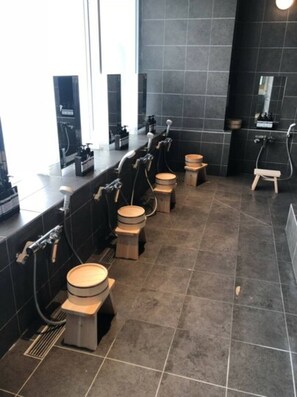 Public bath - HEARTS Capsule Hotel & Spa HAKATA (Fukuoka)