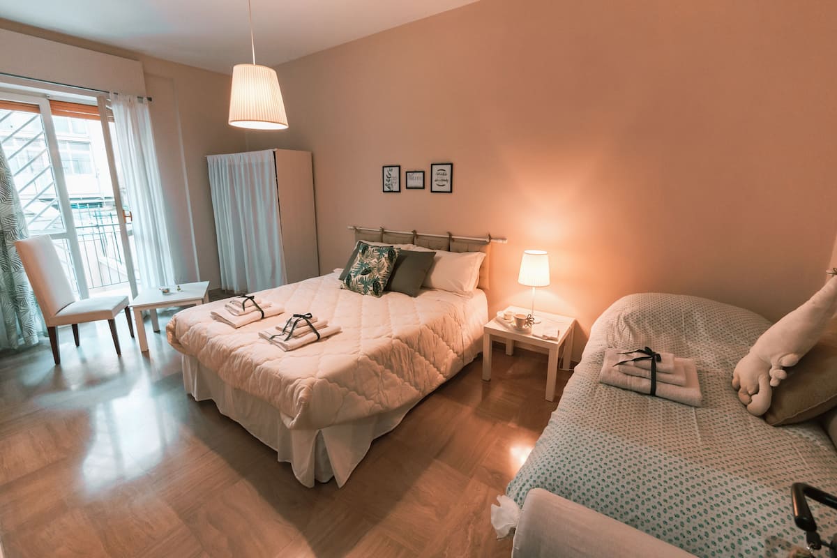 Triple Room, Shared Bathroom, Courtyard View
