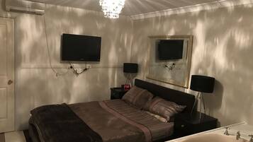 3 chambres, coffres-forts dans les chambres, fer et planche Ă  repasser