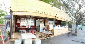 Breakfast, lunch, dinner served; local and international cuisine