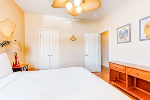 2 habitaciones, tabla de planchar con plancha, internet y ropa de cama 