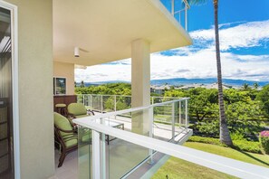 Terrace/patio - Gorgeous, Renovated Vista Waikoloa Condo, Close to Beach! (Waikoloa)
