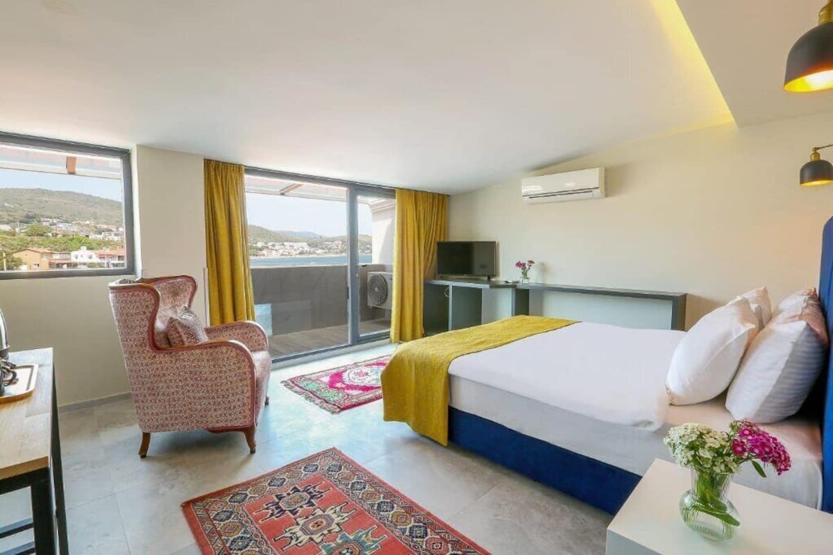 Family Triple Room, Mountain View | 1 bedroom, iron/ironing board, free WiFi, bed sheets