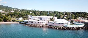 Pinneys Beach Hotel Nevis
