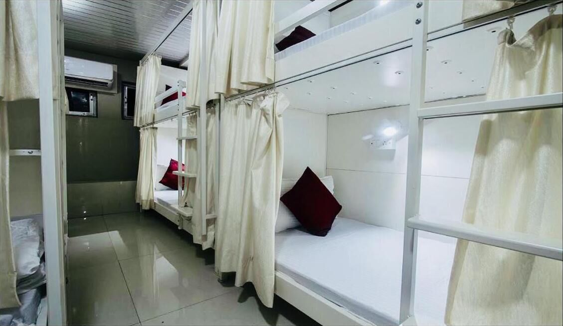 Photo - Qubestay Airport Capsule Hotel & Hostel