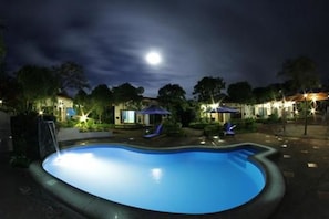 Outdoor pool - Piedras Blancas Lodge (Bella Vista)