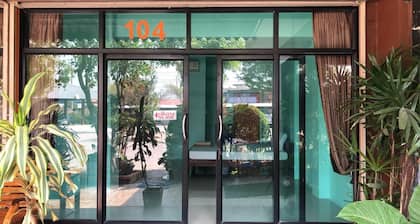 Lert Sri Hotel