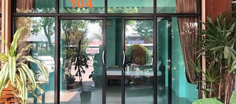Lert Sri Hotel