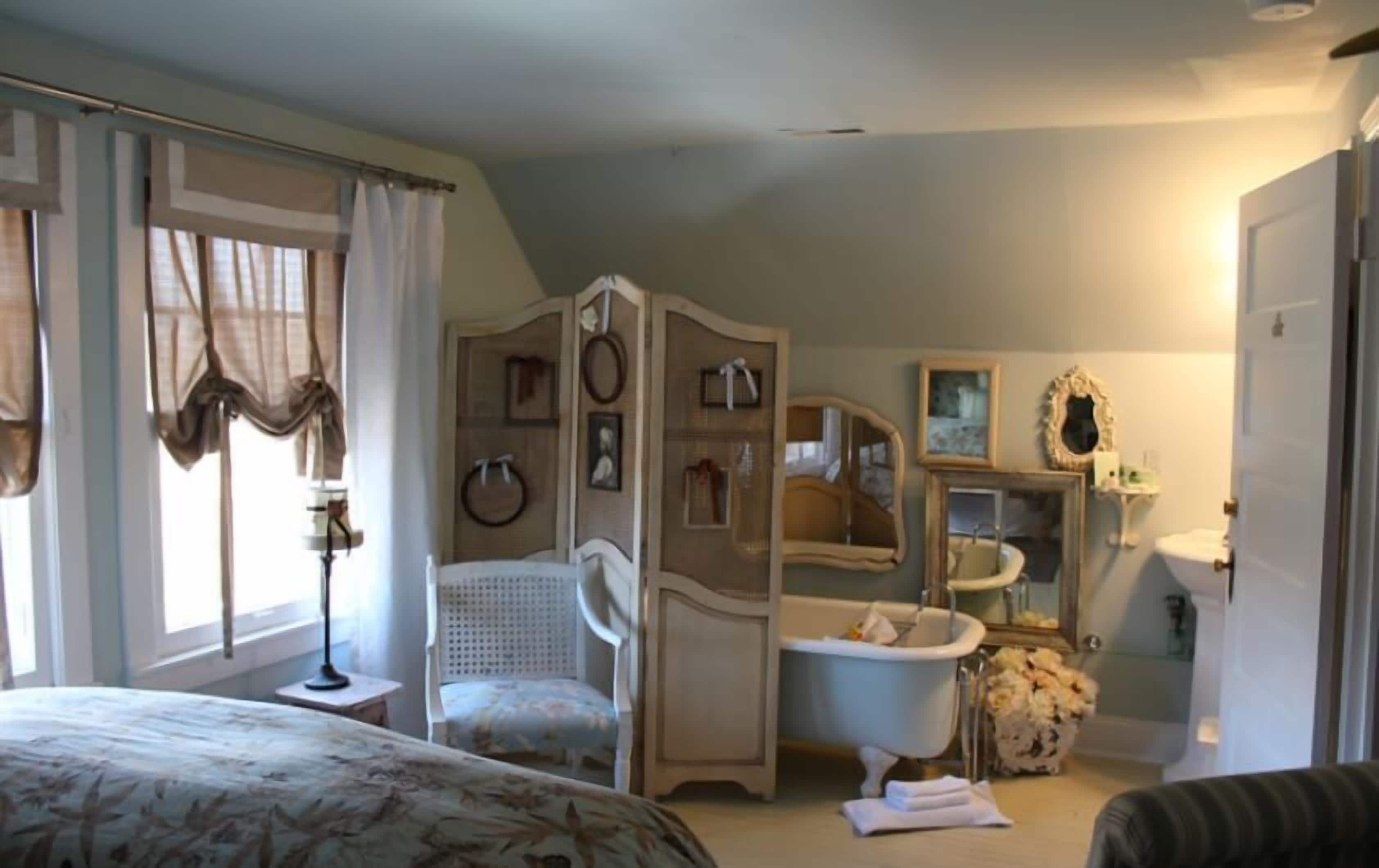 標準客房, 1 張加大雙人床 (6) | 高級寢具、獨特裝潢、熨斗/熨衣板、免費無線上網