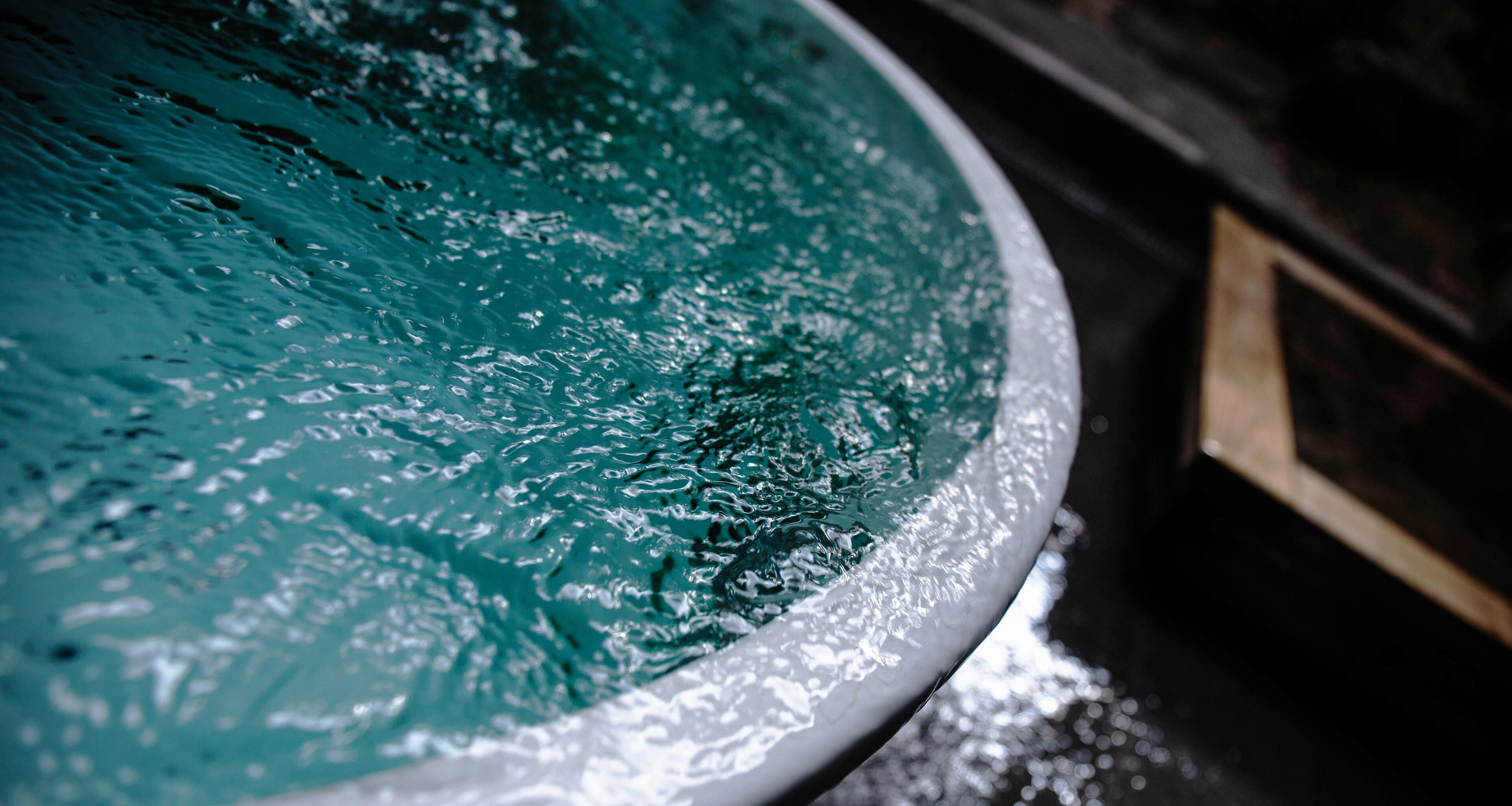 مغطس سبا خارجي