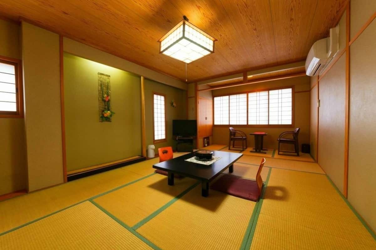 Traditional-Zimmer, eigenes Bad (Run of House, Japanese Style) | Hochwertige Bettwaren, Zimmersafe, kostenloses WLAN