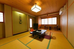 Quarto tradicional, banheiro privativo (Run of House, Japanese Style) | Roupas de cama premium, cofres nos quartos, Wi-Fi de cortesia