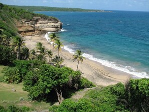 Beach nearby - Saint Martin Villa in Westerhall Point, Grenada (Westerhall Point)