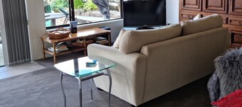 Valmisteet-n-Tide Rentouttava Waterside Studio