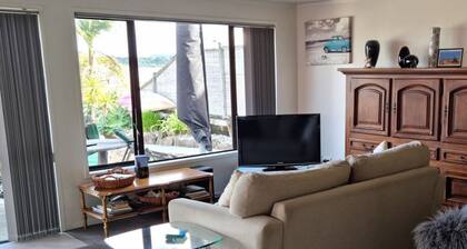 Ondulaciones-n-Tide Relajante Waterside Estudio