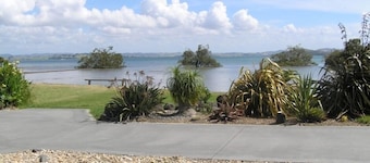 Ripples-n-Tide Waterside Studio