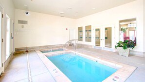 Pool - Immaculate PC condo - Extended Stay or Monthly rental, KING BED,  carport, W/D (Park City)