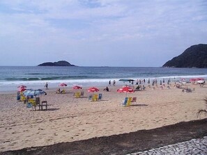 Camastros y toallas de playa 