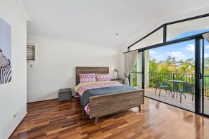 3 chambres, fer et planche Ă repasser, Wi-Fi, draps fournis