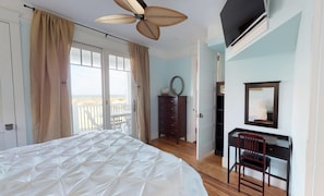 6 bedrooms, desk, iron/ironing board, free WiFi
