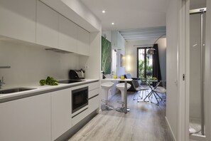 Fridge, microwave, oven, dishwasher