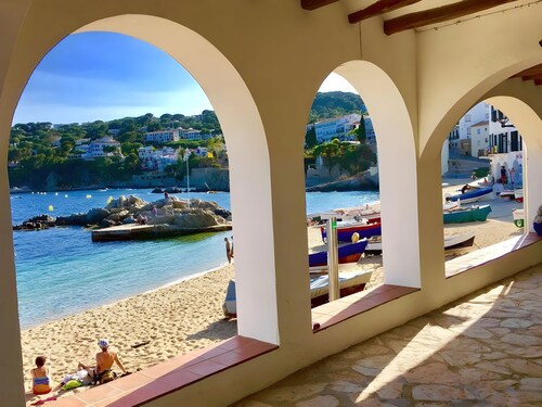 Calella-Port Bo · Sun, Sea & Unique Character